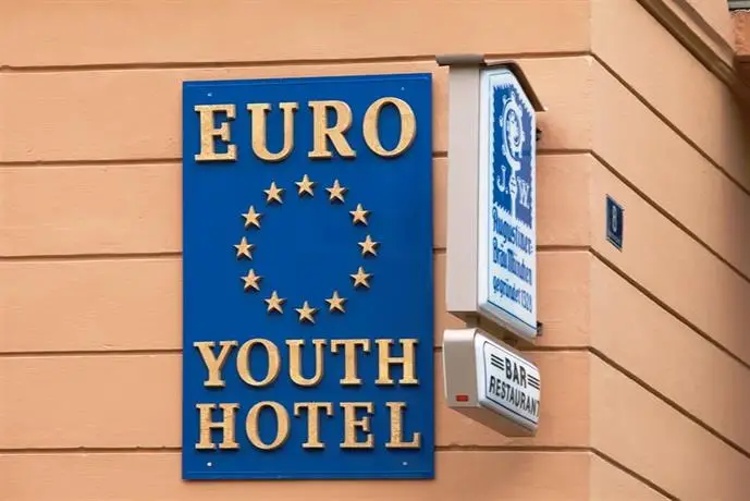 Euro Youth Hotel & Krone 