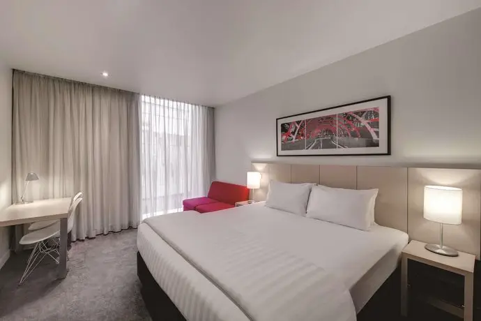 Travelodge Hotel Melbourne Docklands 