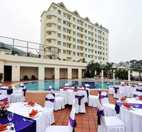 Heritage Ha Long Hotel 