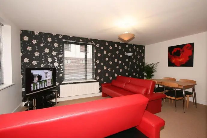 Gloucester Road Serviced Apartments by RoomsBooked 