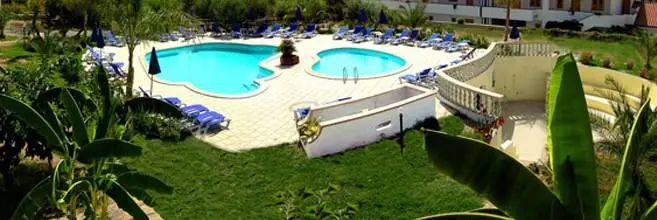 Residence Costa Real Club Ricadi 