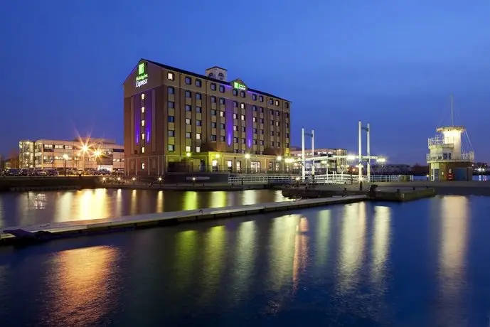 Holiday Inn Express Manchester - Salford Quays 