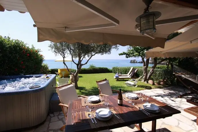 Corfu Glyfada Menigos Beach Apartments 