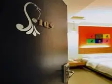 KK Suites Hotel 