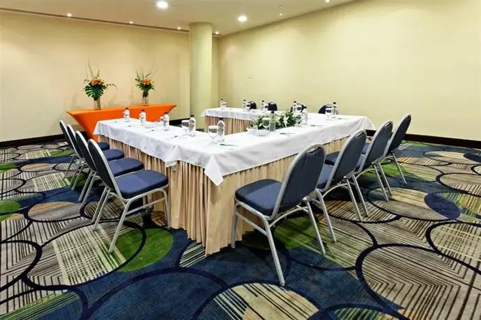 Holiday Inn Santo Domingo Hotel & Suites 