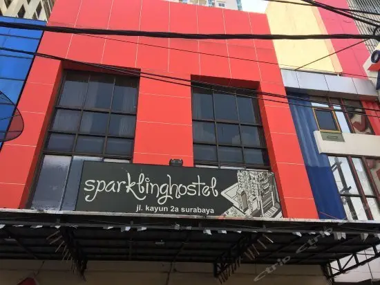 Sparkling Backpacker Hotel