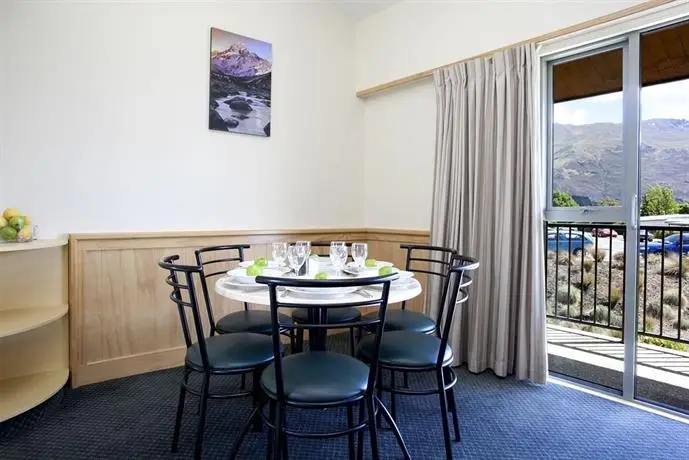 Clearbrook Motel & Serviced Apartments