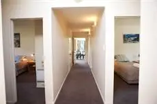 Clearbrook Motel & Serviced Apartments 