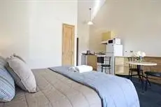 Clearbrook Motel & Serviced Apartments 