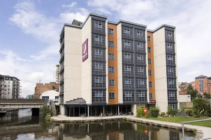 Premier Inn Nottingham Arena London Road