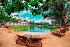 Swan Lake Villa Resort 