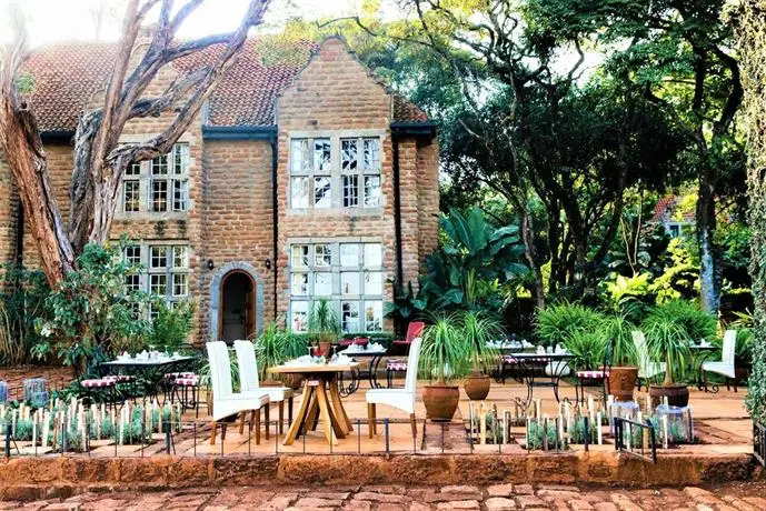 Giraffe Manor Hotel Nairobi 