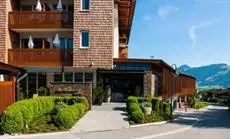 Alpina Zillertal - Family Lifestyle Kinderhotel 