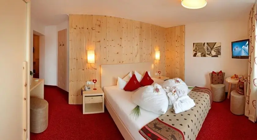 Alpina Zillertal - Family Lifestyle Kinderhotel 