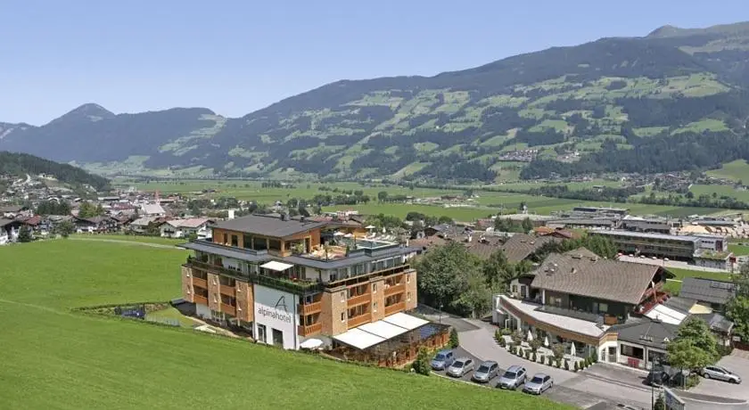 Alpina Zillertal - Family Lifestyle Kinderhotel 