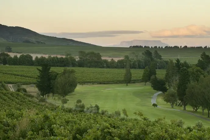 Devonvale Golf & Wine Lodge 