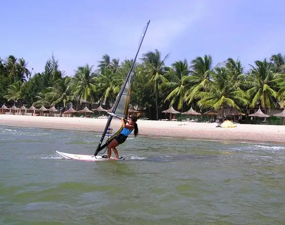 Canary Beach Resort 