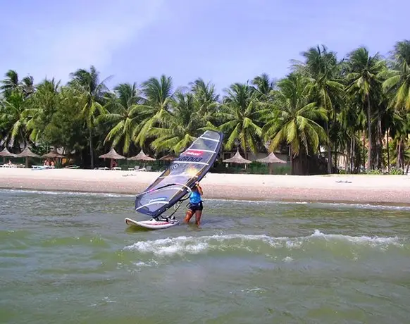 Canary Beach Resort 