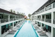 Hive Khaolak Beach Resort 