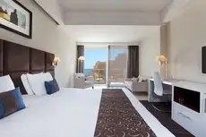 The George Urban Boutique Hotel 