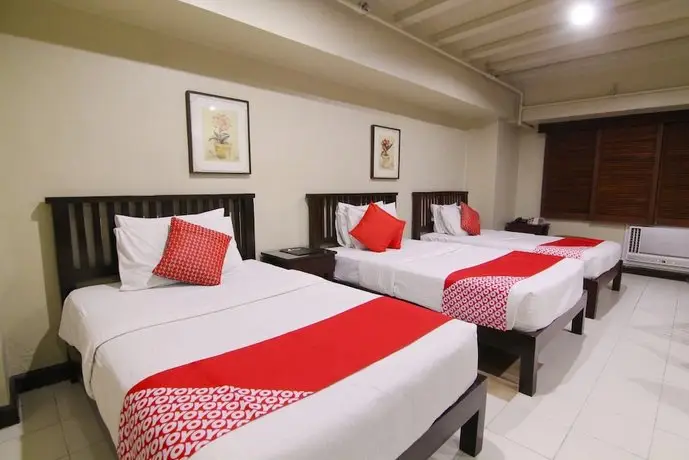 OYO 103 Artina Suites Hotel 