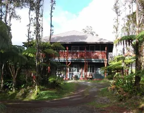 Aloha Crater Lodge and Lava Tube Tours 