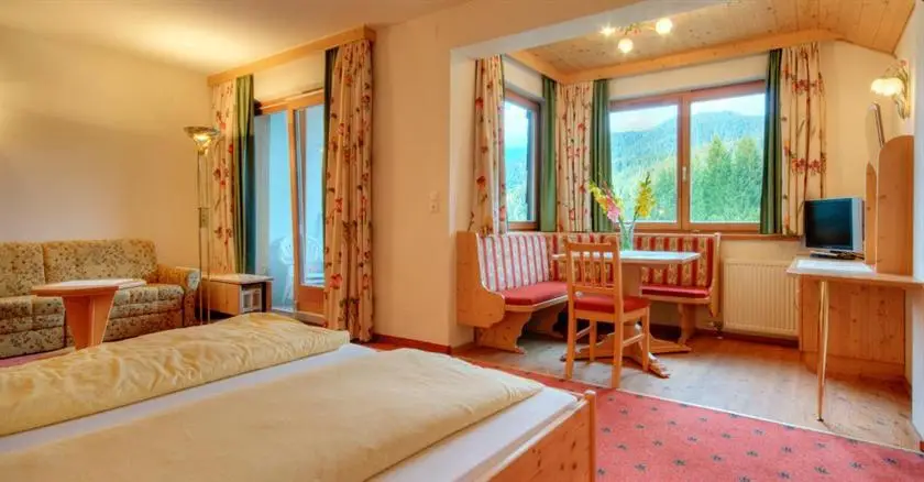 Familienhotel Kreuzwirt Weissensee 