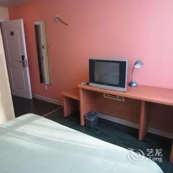 Home Inn Yantai Coach Station 