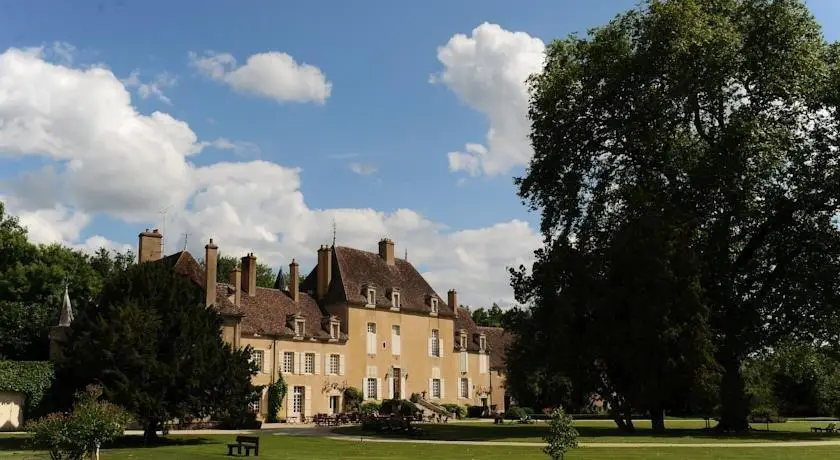 Chateau de Vault de Lugny 