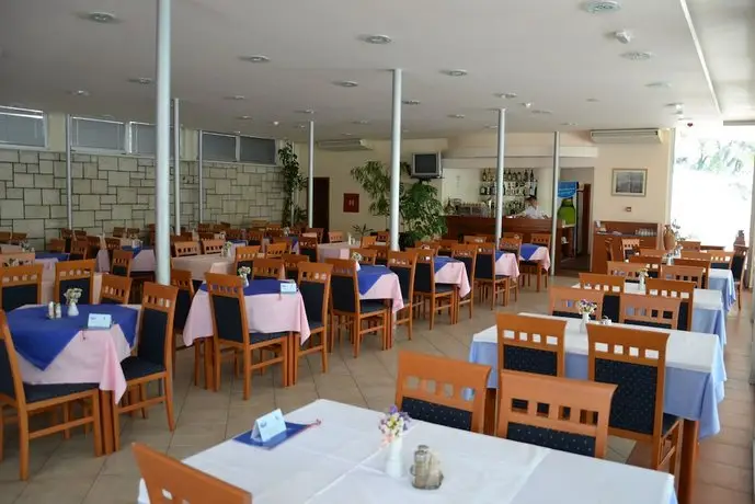 Tourist Settlement Brzet Hotel Omis 