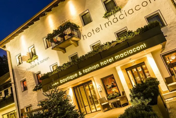 Boutique & Fashion Hotel Maciaconi 