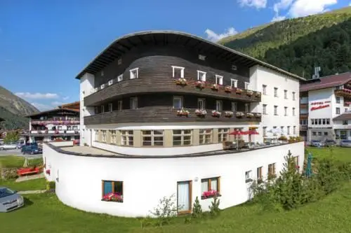 Berghotel-Gasthof Gstrein