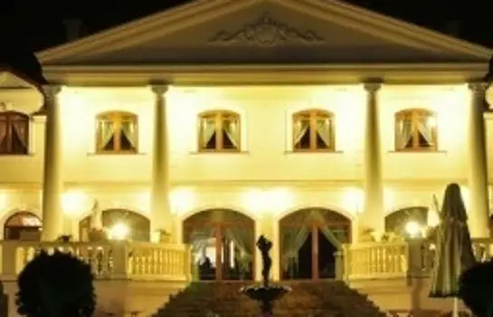 Hotel Palac Akropol 