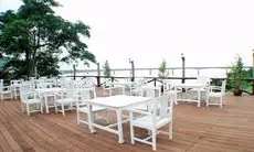 Arawan Riverside Hotel 