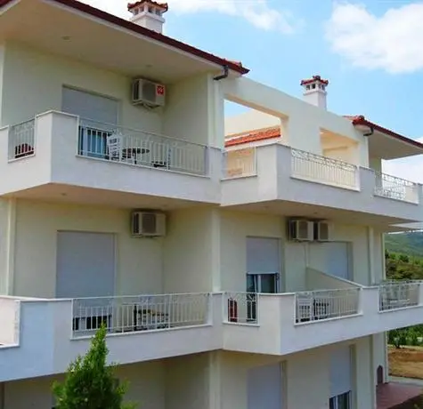 Lofos Vourvourou Apartments 