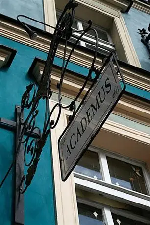 Academus - Cafe/Pub & Guest House 