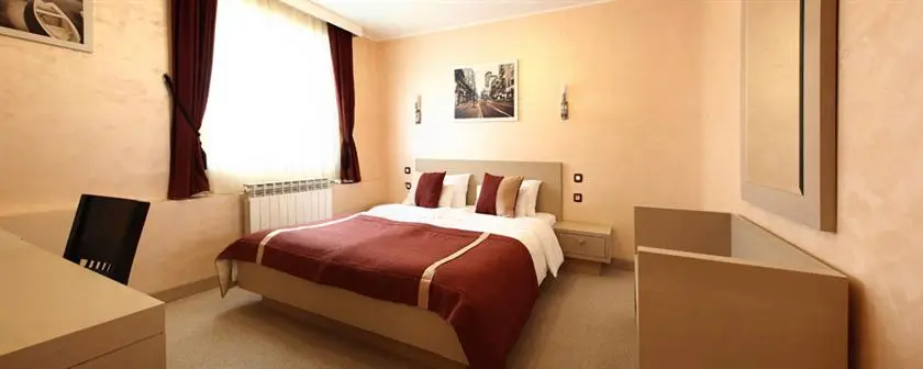 Euro Garni Hotel 