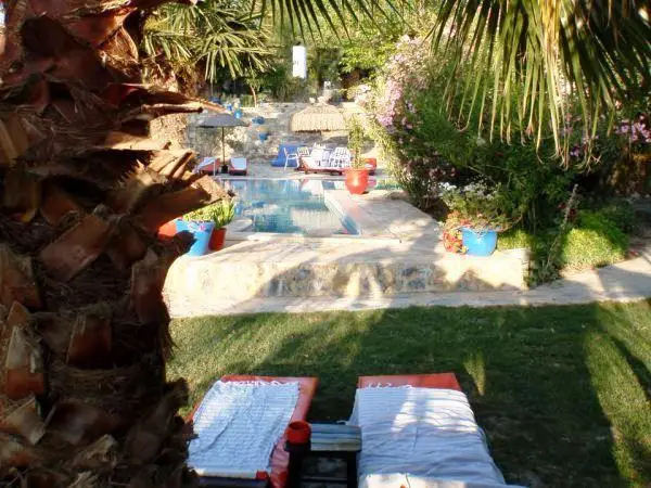 Bakkhos Guesthouse Kusadasi 