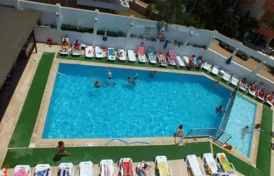 Tuntas Suites Altinkum 