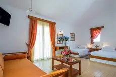 Delfinia Hotel & Bungalows 