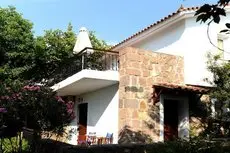 Delfinia Hotel & Bungalows 