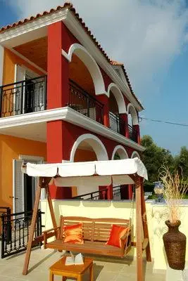 Tsiolis Studios & Apartments 