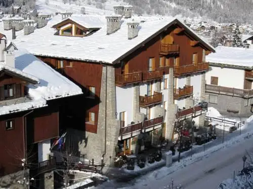 Residence Le Grand Chalet Courmayeur