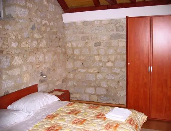 Seljacka Kuca Apartment Omis