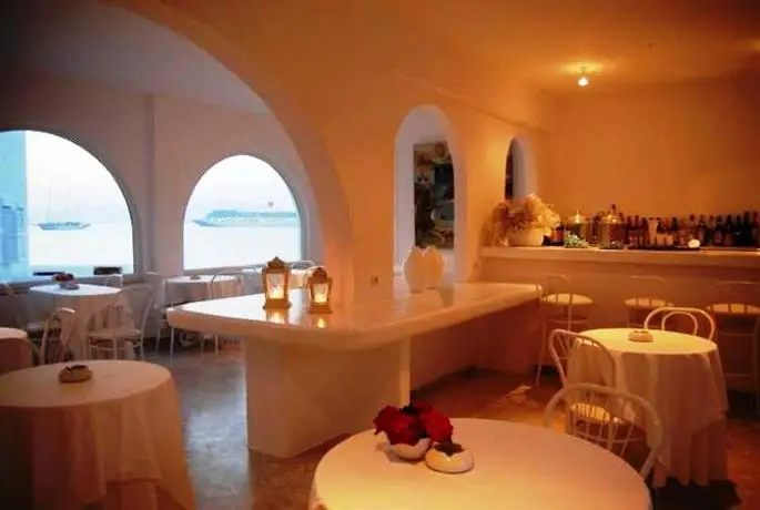 Oinotopos Wine Cellar & Accommodation Pyrgos 