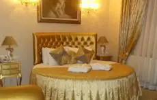 Golden Boutique Hotel 