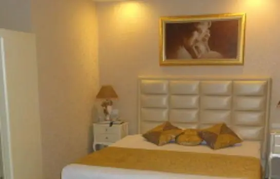 Golden Boutique Hotel 