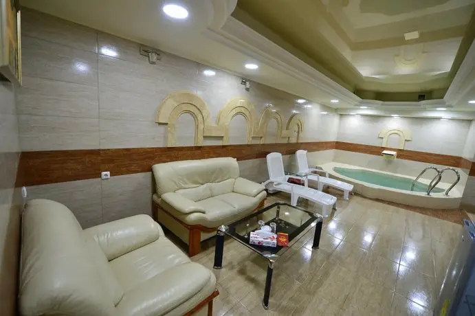 Yerevan Deluxe Hotel