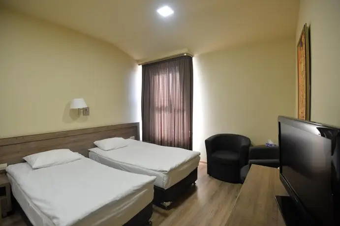 Yerevan Deluxe Hotel 