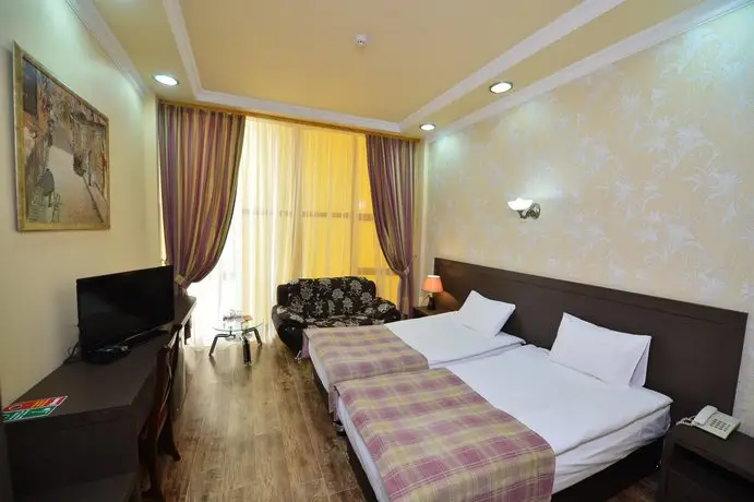 Yerevan Deluxe Hotel 